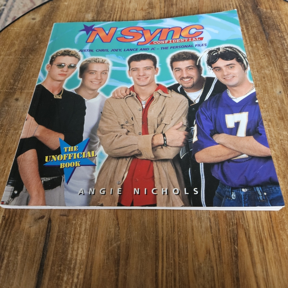 NYSNC THE UNOFFICAL BOOK